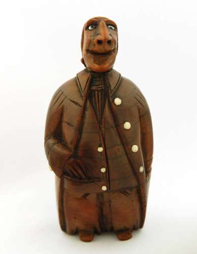 Grotesque gent coquilla snuff