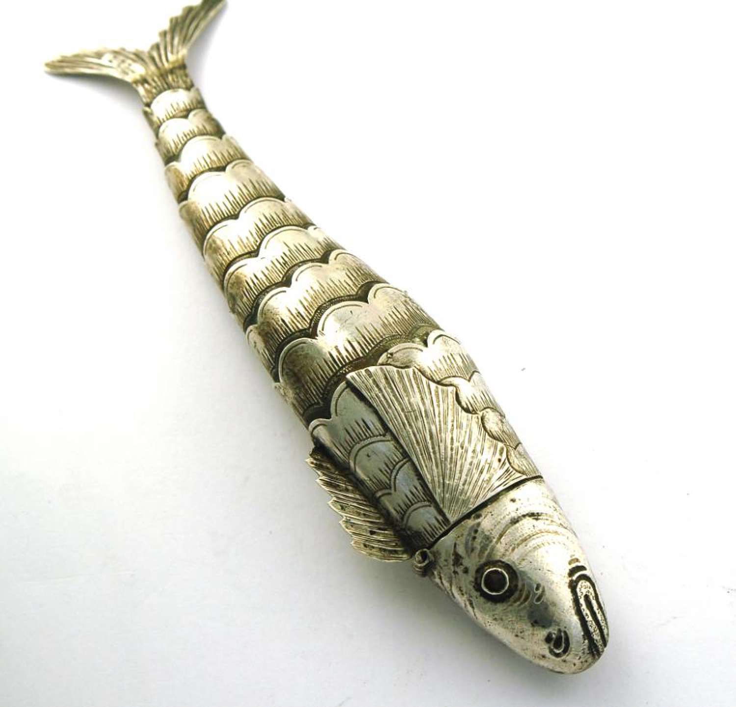 Silver fish etui