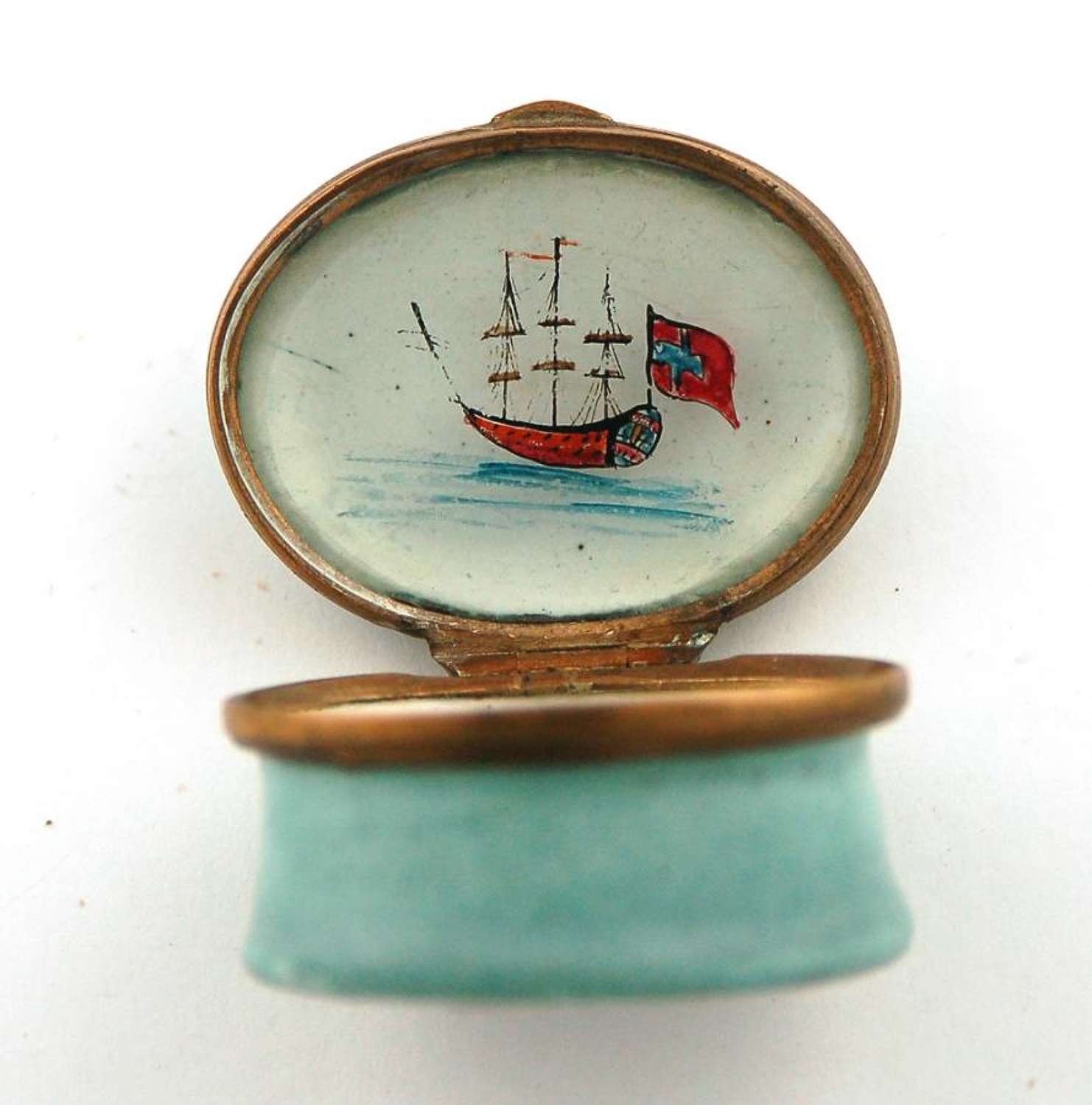 Enamel patch with ship interior