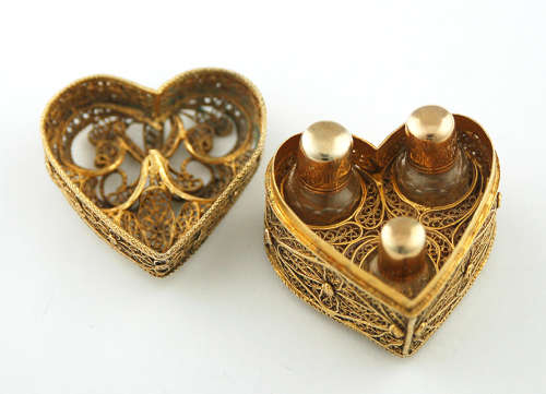 3 scents in filigree box