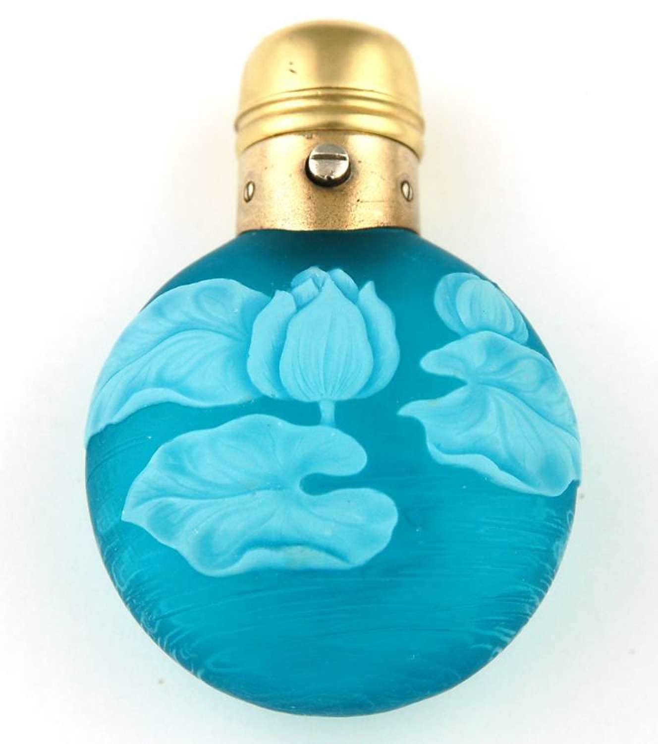 Turquoise cameo scent in Aesthetic style