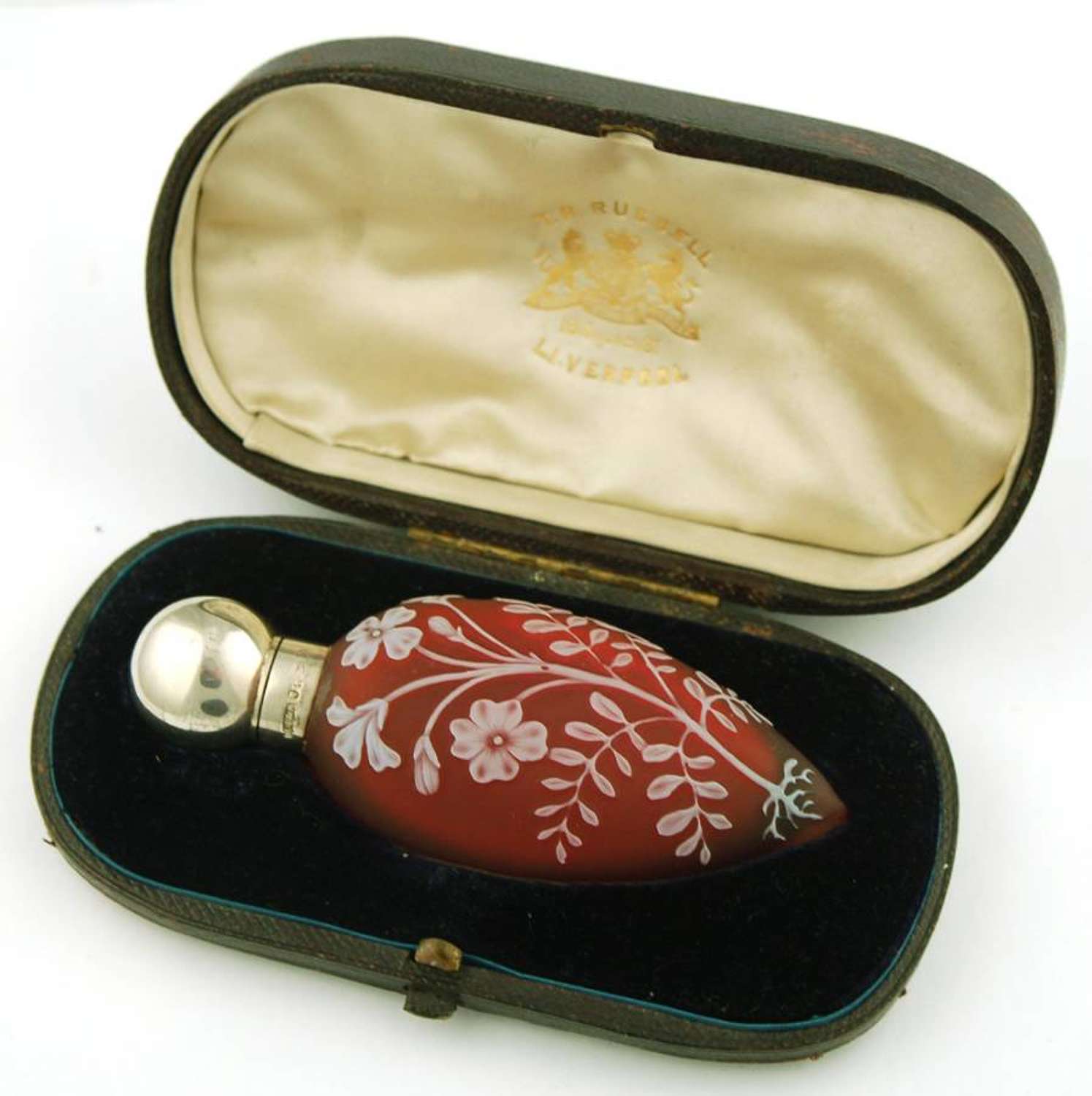 Red Cameo Scent in Fitted Box