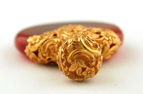 Gold-Mounted Scent