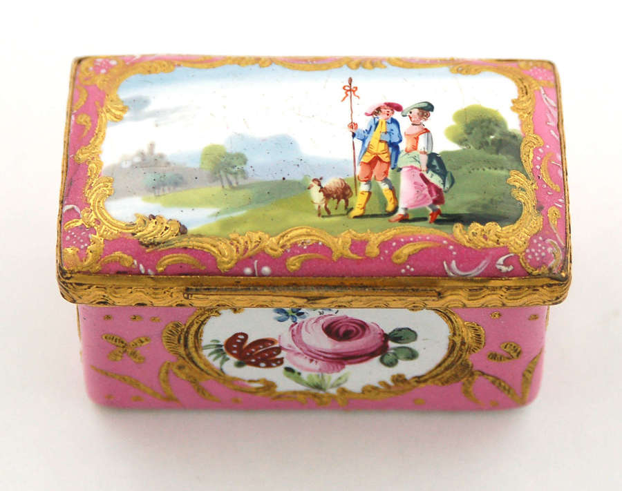 Pink rectangular enamel box with writing inside lid C1765