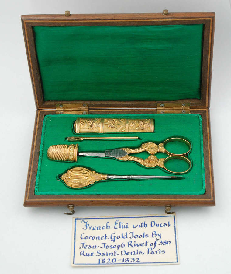 2 coloured gold sewing set French C1820