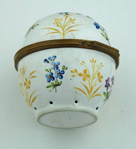 Bilston enamel soap dish C1770