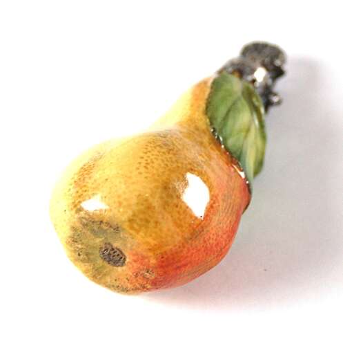 Porcelain scent in the form of a pear C1840